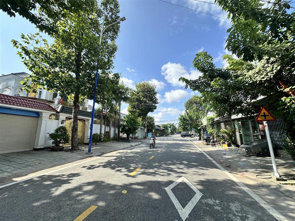 Chính chủ gửi bán đất 100m2 khu trung tâm gần khu đô thị green city, midori park, siêu thị aeon mal
