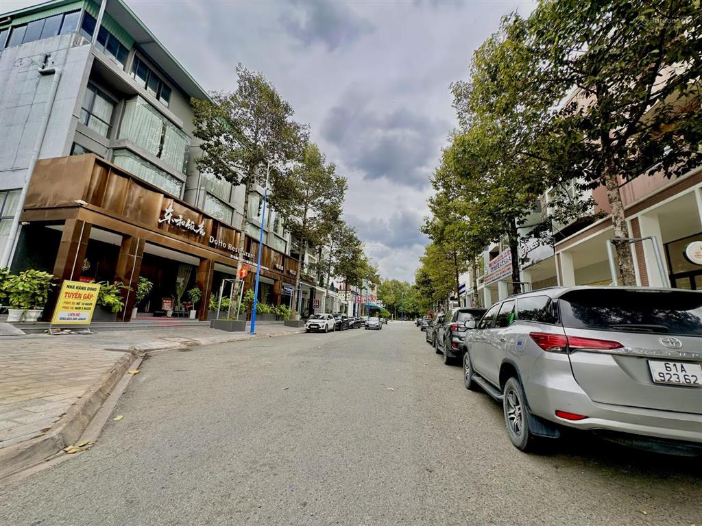 Nhà phố huỳnh thúc kháng đang cho thuê 29tr/tháng, ngay khu phố china town, sầm uất sát aeon mall