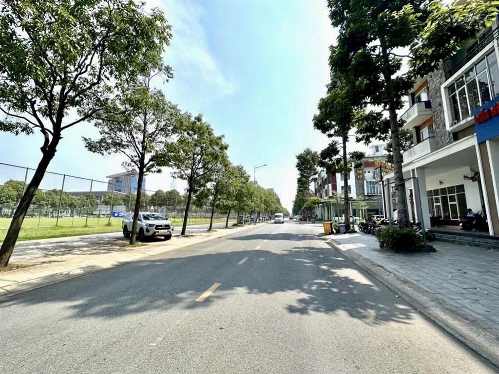 Nhà phố huỳnh thúc kháng đang cho thuê 29tr/tháng, ngay khu phố china town, sầm uất sát aeon mall