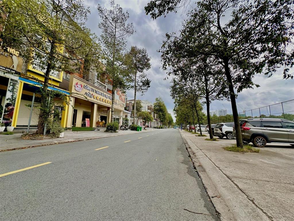 Nhà phố huỳnh thúc kháng đang cho thuê 29tr/tháng, ngay khu phố china town, sầm uất sát aeon mall
