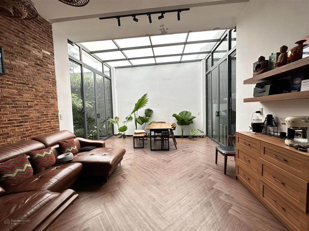 Bán căn villa tại phường phú mỹ sát bên huỳnh văn lũy thành phố mới, thiết kế thoáng đẹp. hiện đại