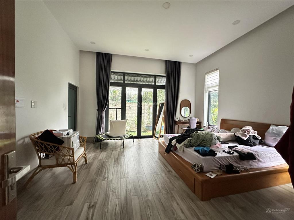 Bán căn villa tại phường phú mỹ sát bên huỳnh văn lũy thành phố mới, thiết kế thoáng đẹp. hiện đại