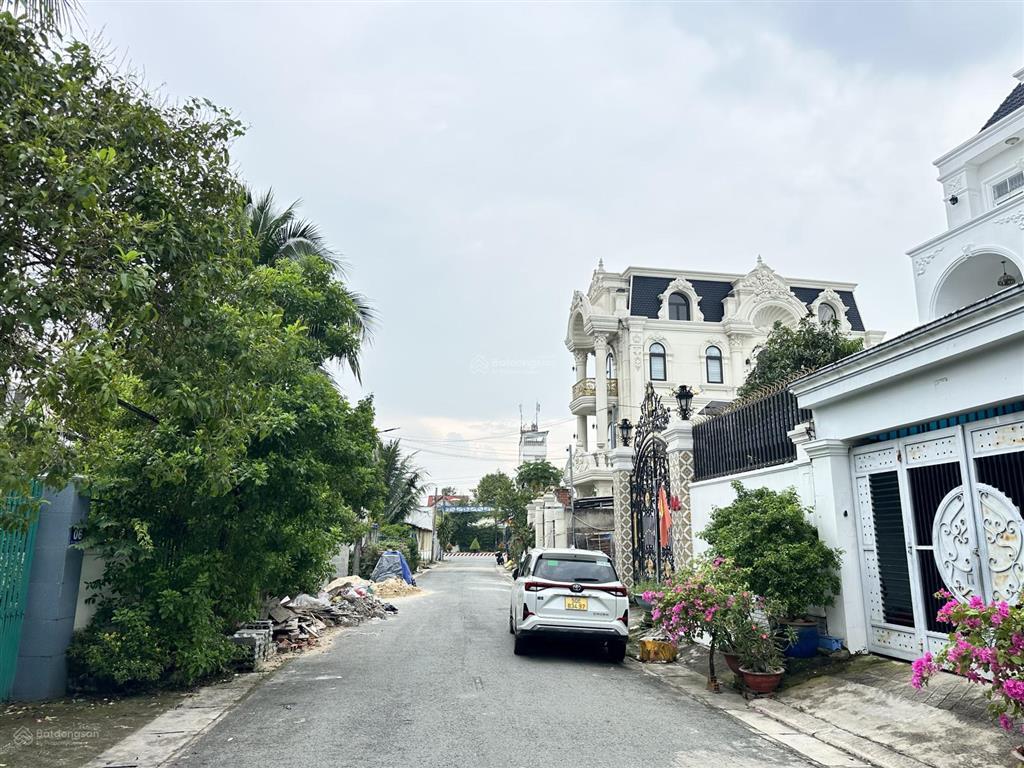 Bán căn villa tại phường phú mỹ sát bên huỳnh văn lũy thành phố mới, thiết kế thoáng đẹp. hiện đại