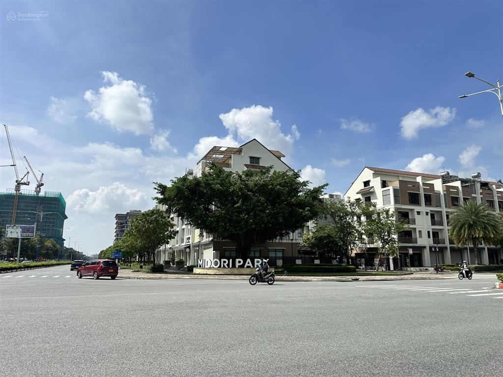 Bán nhà phố thương mại green city dự án mới, đối diện trường quốc tế vietsing, gần siêu thị aeon