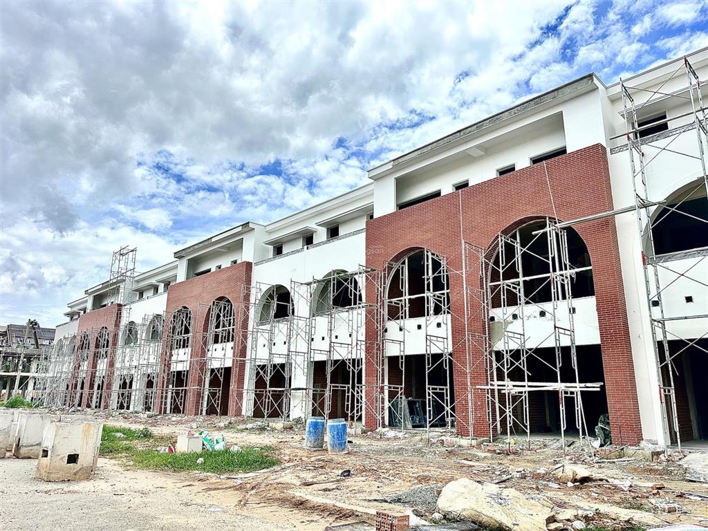 Nhà phố thương mại green city, trung tâm thành phố mới, kế bên siêu thị aeon mall, rạp chiếu phim