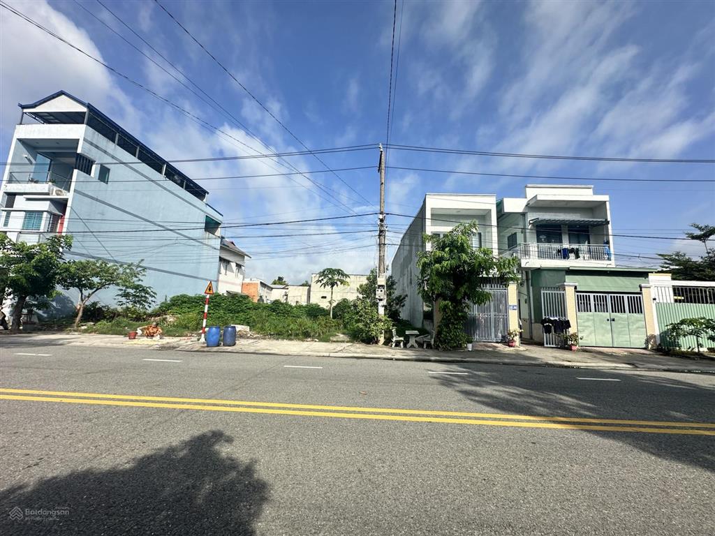 Bán đất tdc phú mỹ sát bên kcn sóng thần 3, đại đăng, đường d8 10x30m full tc, kinh doanh buôn bán