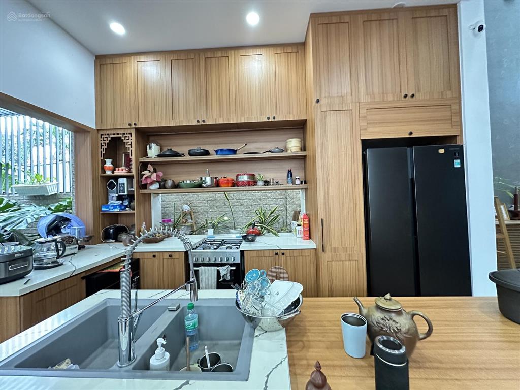 Bán villa đẹp tại phường phú mỹ thủ dầu một, cách siêu thị aeon mall 3km, gần chợ phú mỹ, trường th