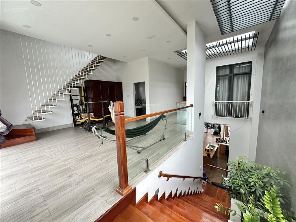 Bán villa đẹp tại phường phú mỹ thủ dầu một, cách siêu thị aeon mall 3km, gần chợ phú mỹ, trường th