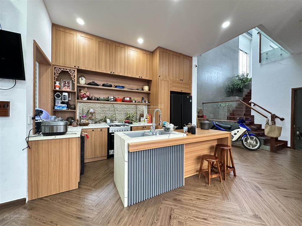 Bán villa đẹp tại phường phú mỹ thủ dầu một, cách siêu thị aeon mall 3km, gần chợ phú mỹ, trường th