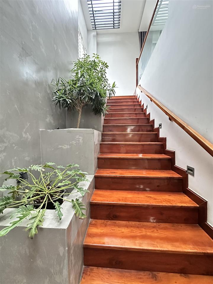 Bán villa đẹp tại phường phú mỹ thủ dầu một, cách siêu thị aeon mall 3km, gần chợ phú mỹ, trường th