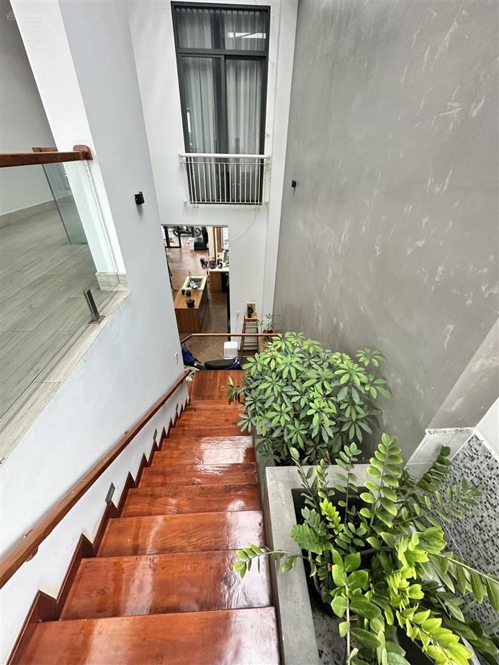 Bán villa đẹp tại phường phú mỹ thủ dầu một, cách siêu thị aeon mall 3km, gần chợ phú mỹ, trường th