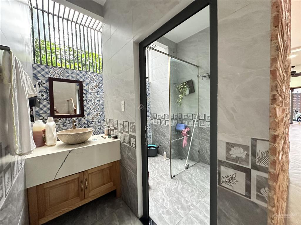 Bán villa đẹp tại phường phú mỹ thủ dầu một, cách siêu thị aeon mall 3km, gần chợ phú mỹ, trường th