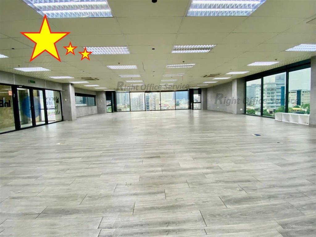 Văn phòng tân cảng  bình thạnh  257m2 trống suốt + vuông vức + free xe máy + time thoải mái