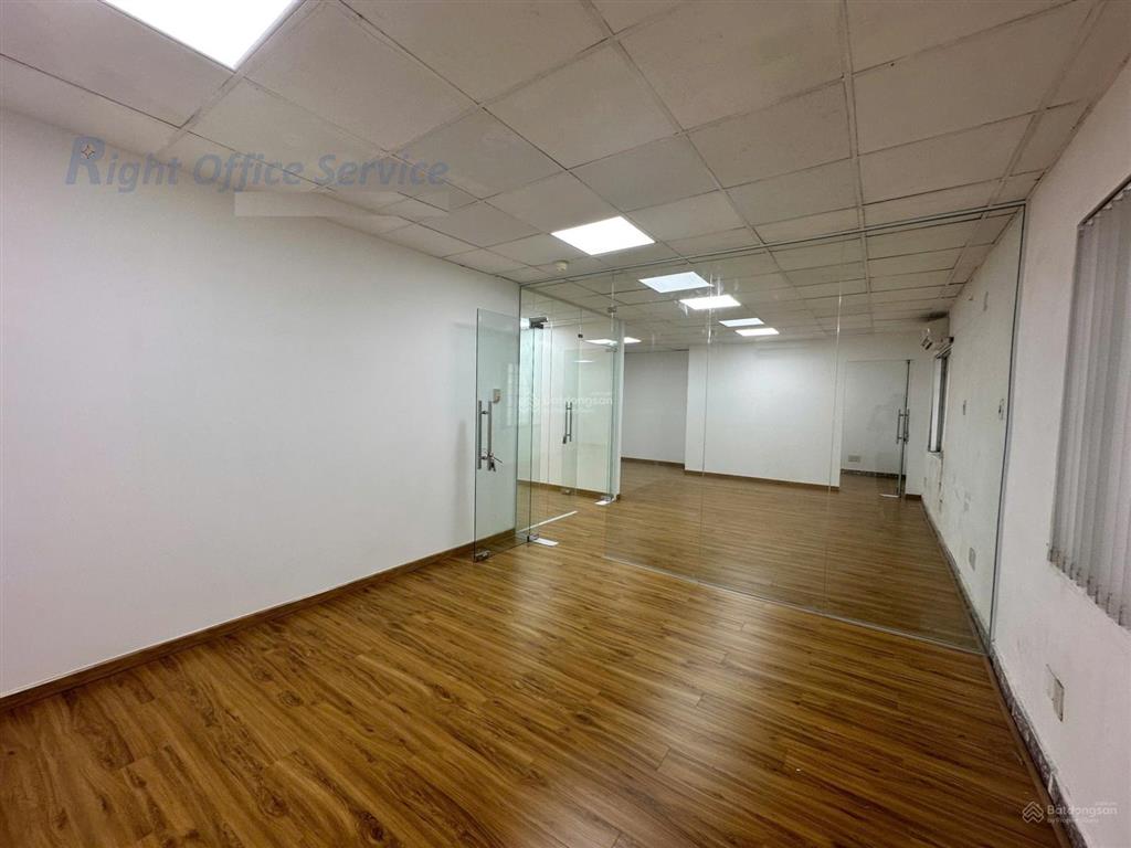 "rẻ nhất" 110m2 290k/m2 đã gồm pql  văn phòng cho thuê quận 1  ngăn sẵn 3 phòng  free ngoài giờ