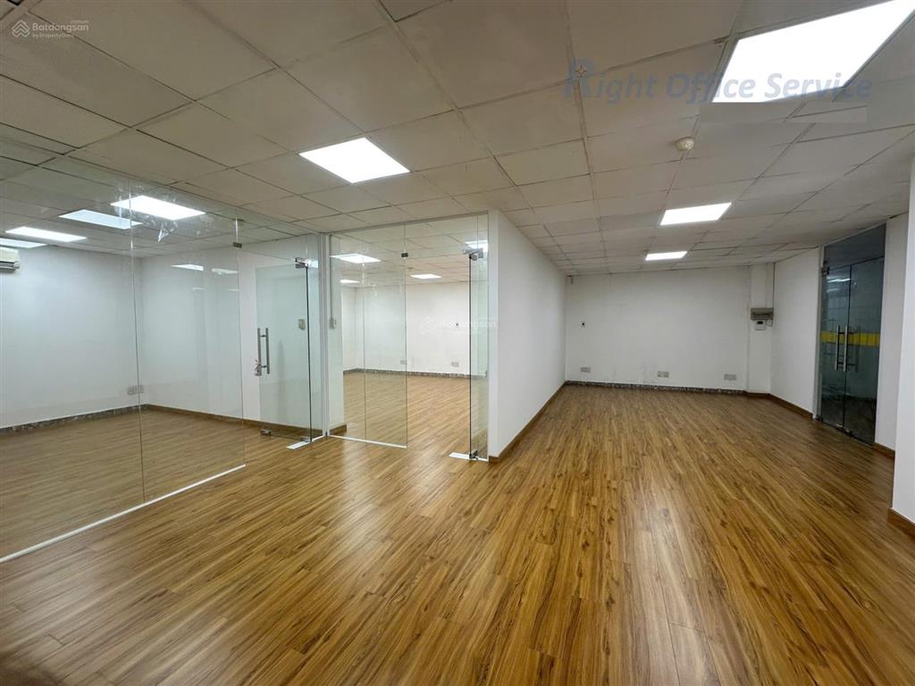 "rẻ nhất" 110m2 290k/m2 đã gồm pql  văn phòng cho thuê quận 1  ngăn sẵn 3 phòng  free ngoài giờ