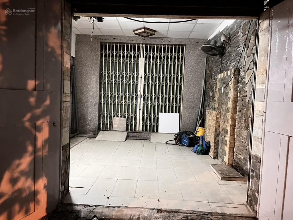 Chính chủ cho thuê phòng 14m2, đường 20m, có sân vườn, ôtô đỗ thoải mái bình lợi trung, hcm