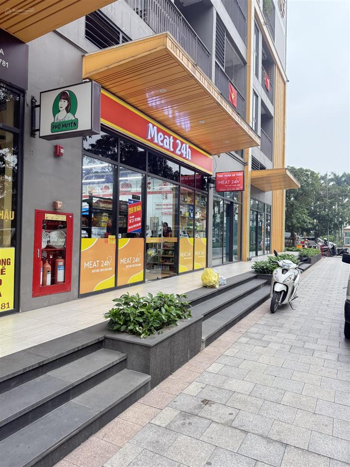 Cho thuê shophouse chân đế sát sảnh 2 toà sảnh đối nhau 4.000 cư dân