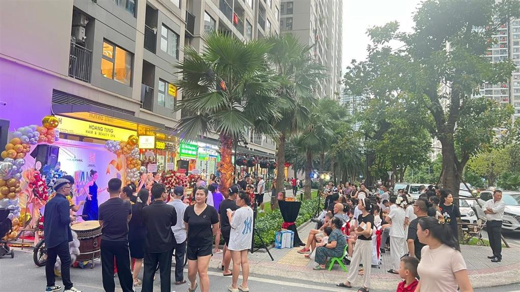 Cần bán nhanh căn shophouse sát sảnh tòa cư dân đông đúc giá sốc