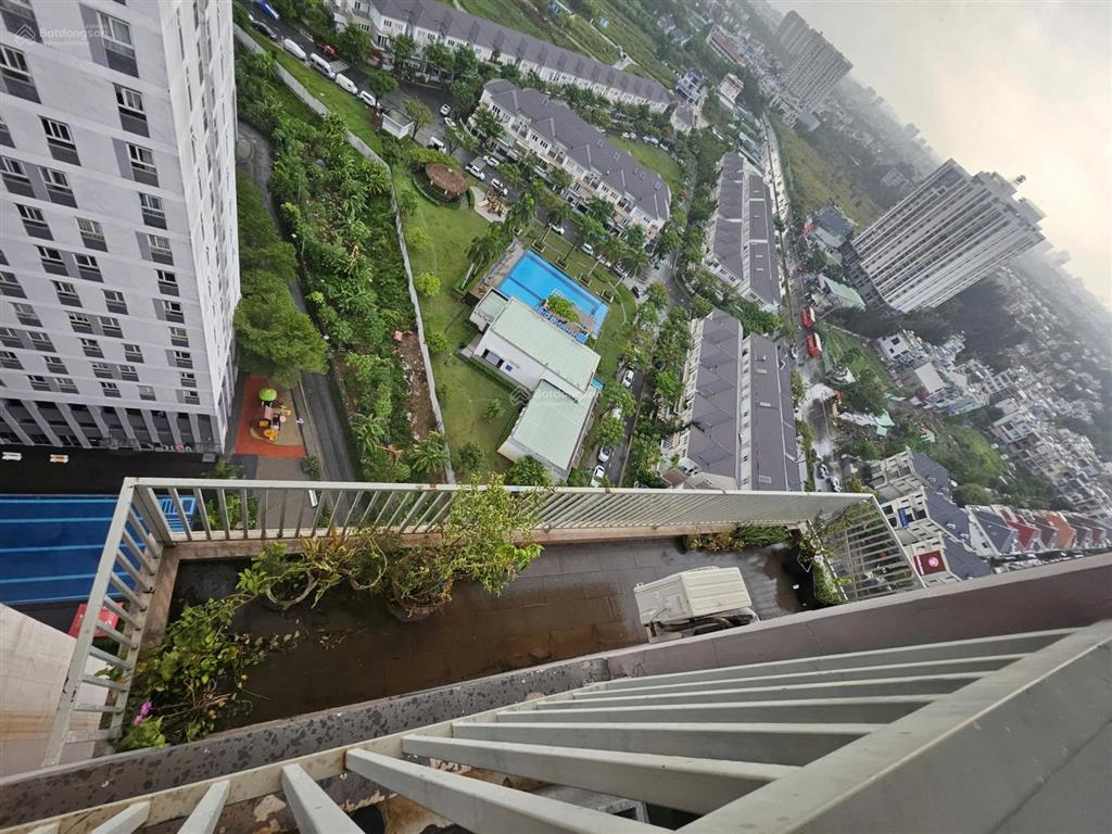 Cho thuê căn hộ duplex penthouse sky9 căn góc