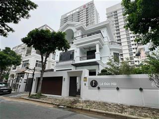 Cho thuê biệt thự đơn lập cao cấp trung tâm phú mỹ hưng diện tích 17 x 16m (04 phòng ngủ)