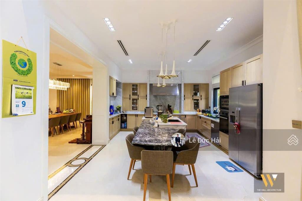 Vip cho thuê biệt thự đơn lập 580 m2 phú mỹ hưng compound 5pn có hầm và hồ bơi! 