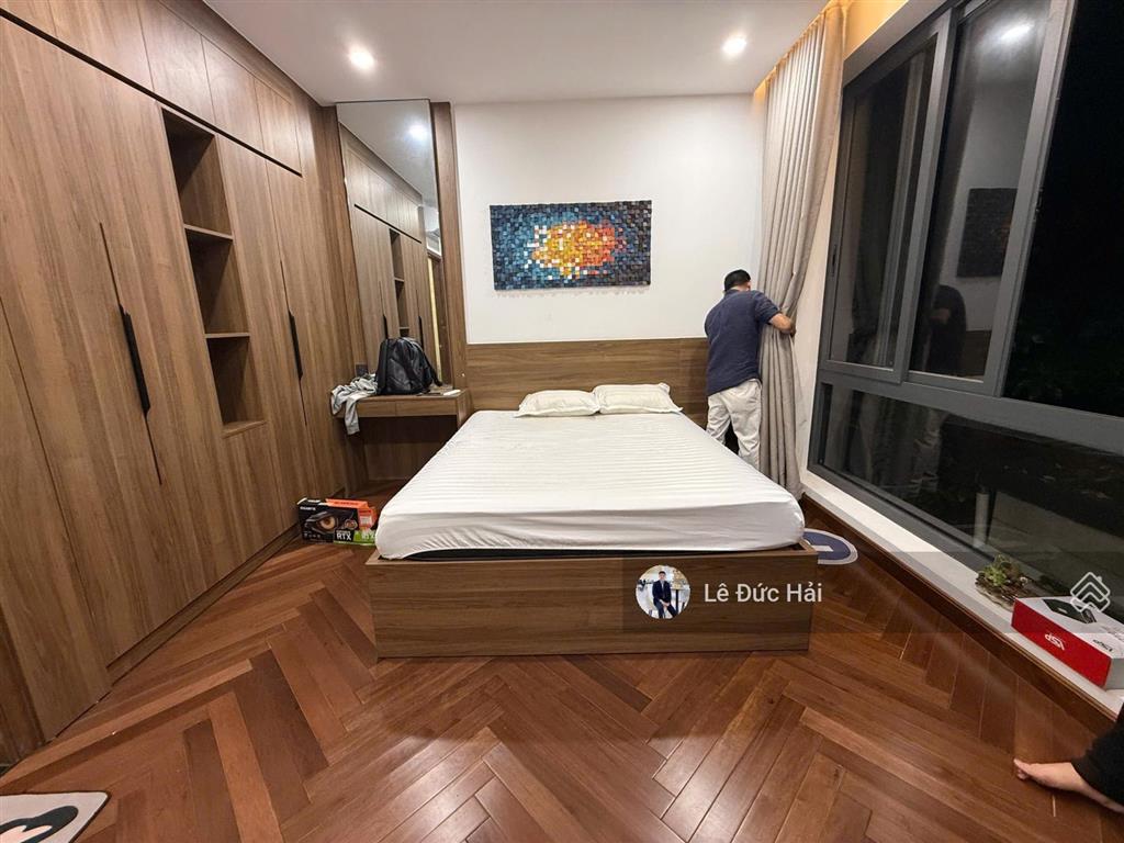 Siêu hiếm ! cho thuê biệt thự hiện đại 7pn có hầm và thang máy chỉ 100 triệu/ tháng.  0902 244 ***