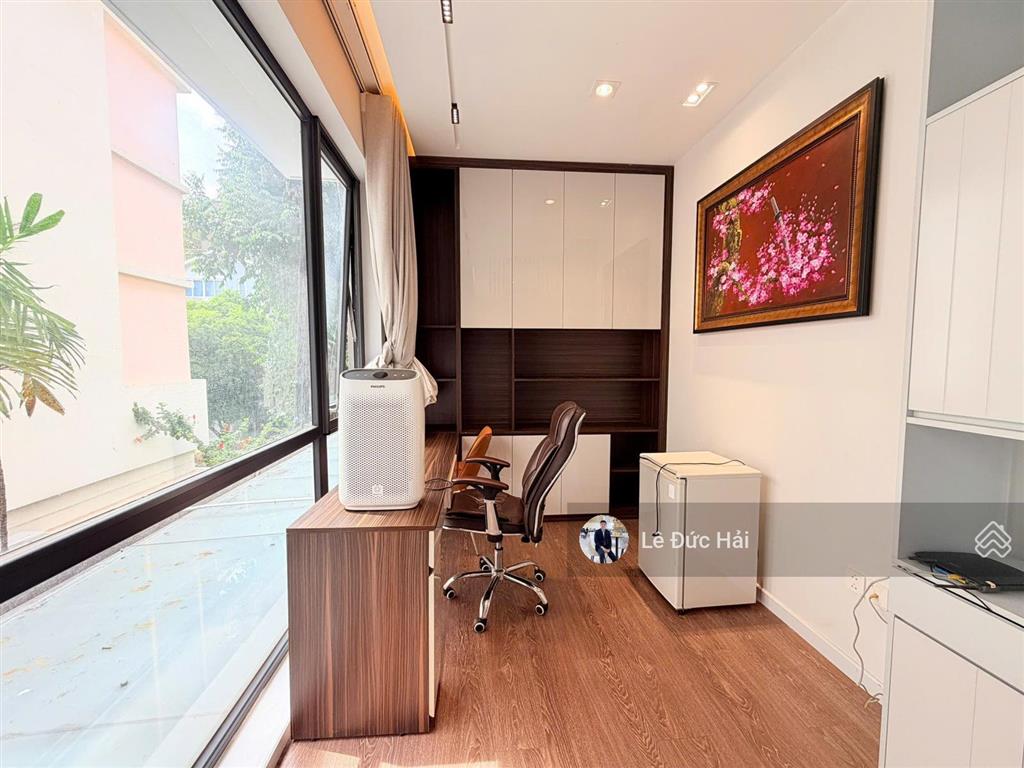 Hot ! cho thuê biệt thự song lập hiện đại mặt tiền đường lớn trung tâm phú mỹ hưng chỉ 90 triệu