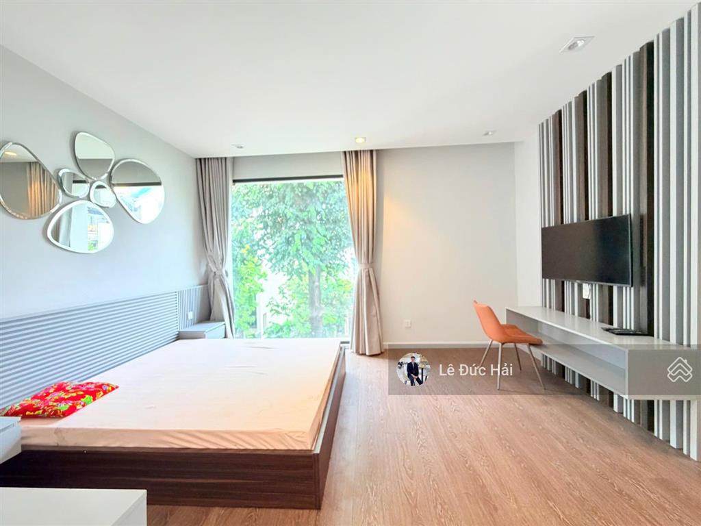 Hot ! cho thuê biệt thự song lập hiện đại mặt tiền đường lớn trung tâm phú mỹ hưng chỉ 90 triệu