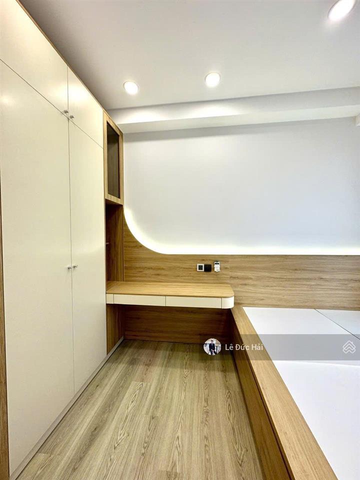 Rẻ nhất midtown! 3pn mới làm nội thất xong cần cho thuê giá tốt chỉ 35 triệu/ tháng .  0902 244 ***