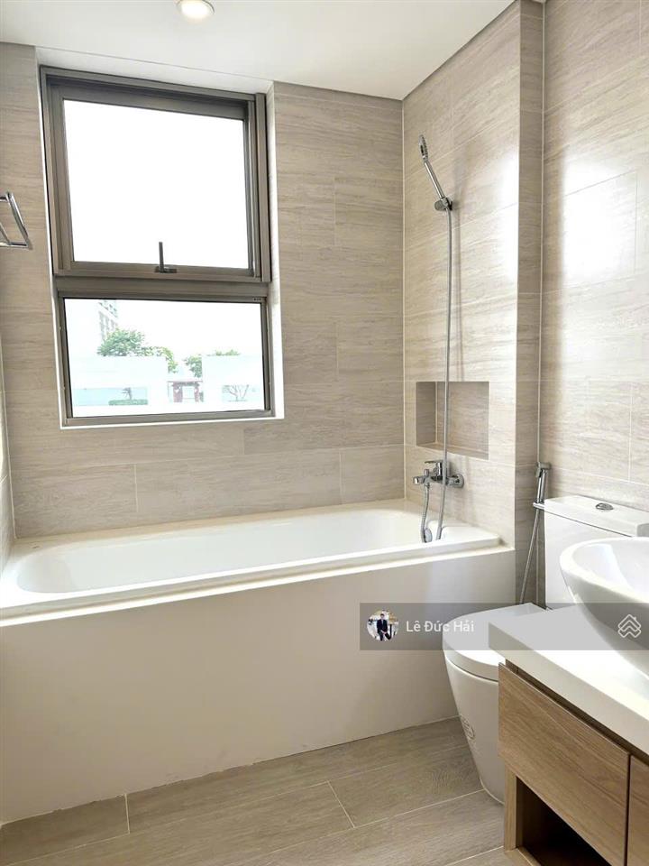 Rẻ nhất midtown! 3pn mới làm nội thất xong cần cho thuê giá tốt chỉ 35 triệu/ tháng .  0902 244 ***