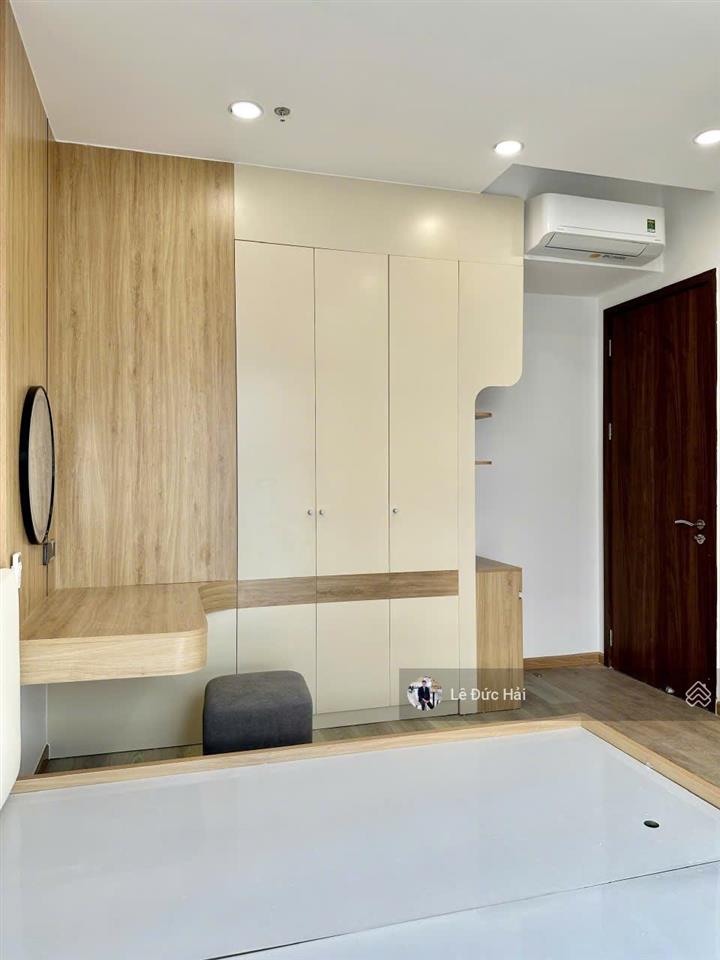 Rẻ nhất midtown! 3pn mới làm nội thất xong cần cho thuê giá tốt chỉ 35 triệu/ tháng .  0902 244 ***