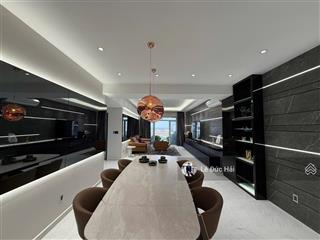 Siêu phẩm cho thuê 03 phòng ngủ 146 m2 tại riverside residence phú mỹ hưng .  em hải