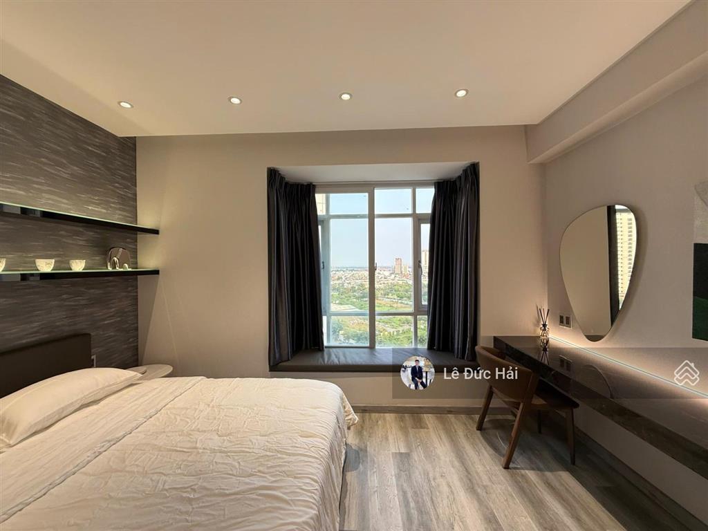 Siêu phẩm cho thuê 03 phòng ngủ 146 m2 tại riverside residence phú mỹ hưng .  em hải