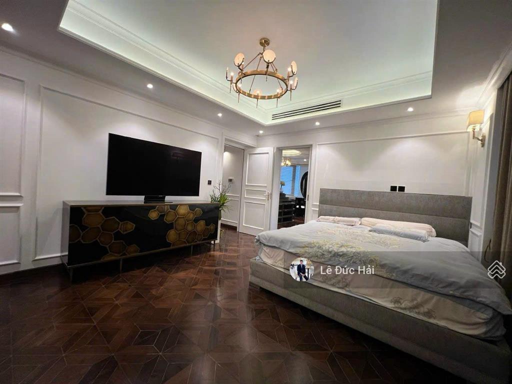 Biệt thự đơn lập nhà đẹp cao cấp 4pn có hồ cá cho thuê, giá chỉ 110 triệu/tháng, vào ở ngay