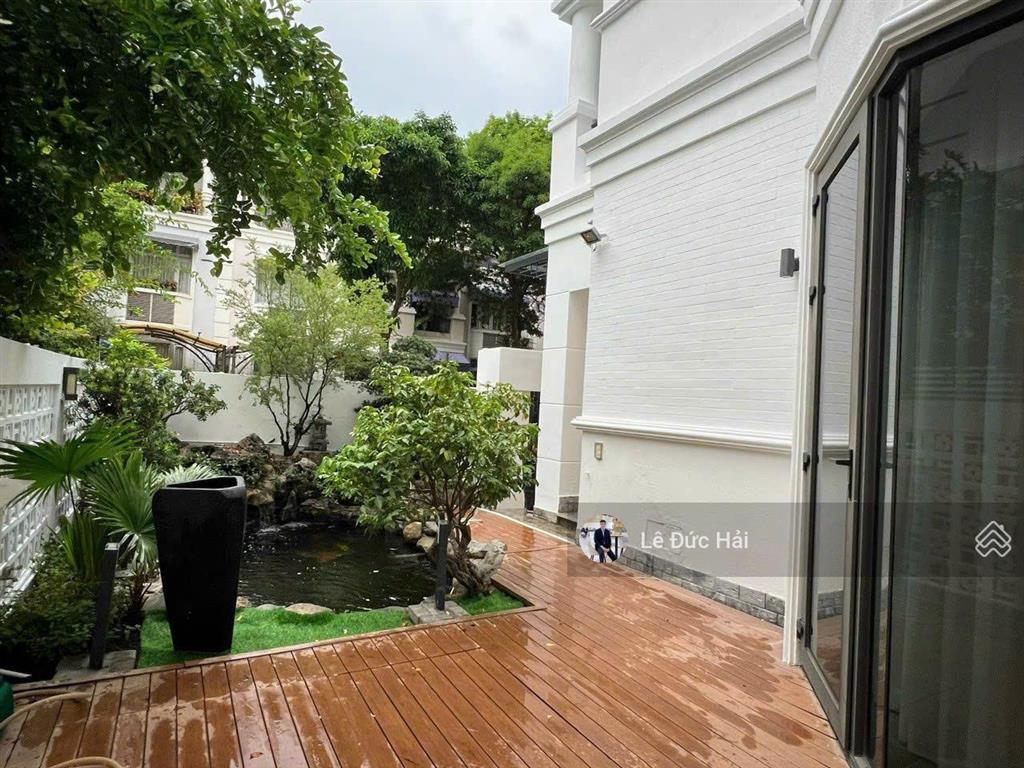Biệt thự đơn lập nhà đẹp cao cấp 4pn có hồ cá cho thuê, giá chỉ 110 triệu/tháng, vào ở ngay
