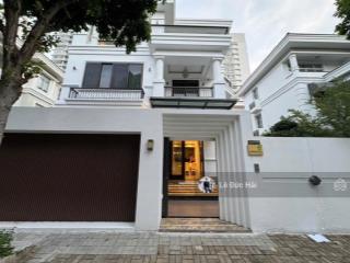 Biệt thự đơn lập nhà đẹp cao cấp 4pn có hồ cá cho thuê, giá chỉ 110 triệu/tháng, vào ở ngay