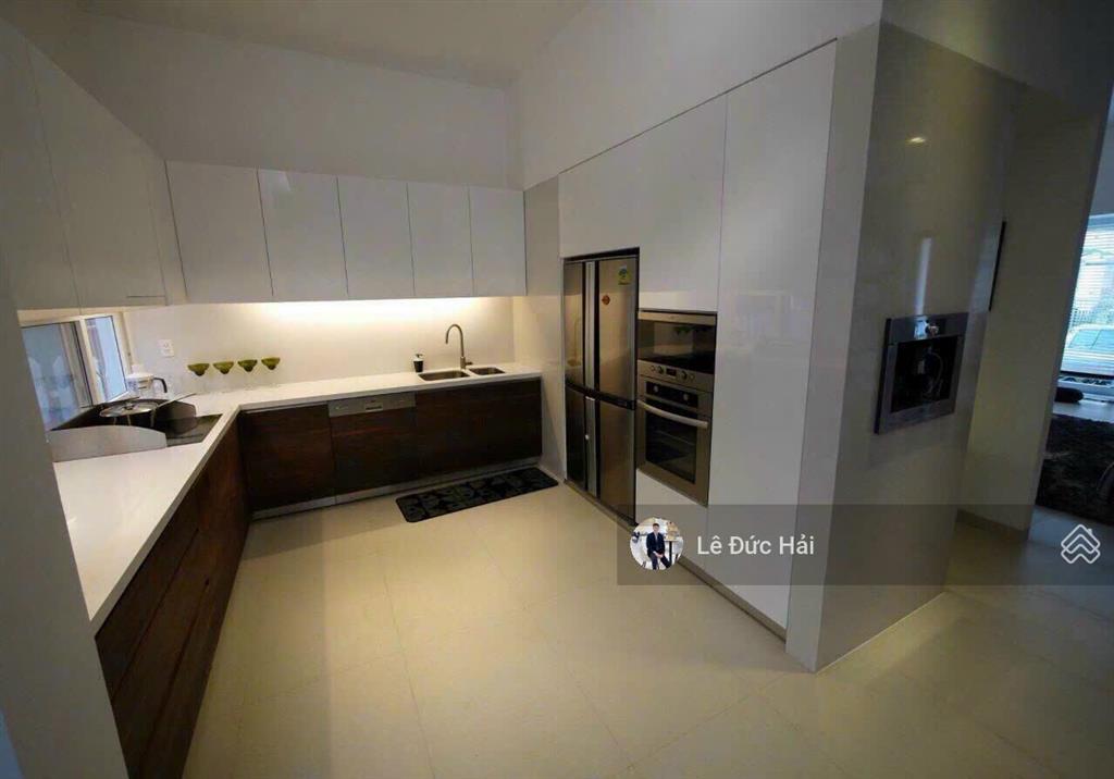 Biệt thự liên kế nhà đẹp 4 phòng ngủ cho thuê giá 50 triệu/tháng.  0902 244 ***