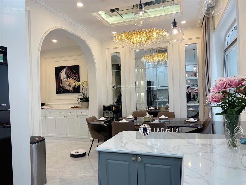 Cực phẩm cho thuê! biệt thự liên kế phú mỹ hưng 4pn nội thất cao cấp giá thuê 65 triệu/tháng