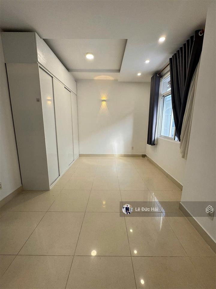 Giá rẻ thị trường ! 40 triệu / tháng cho thuê biệt thự mới sơn sửa lại bao gồ 4 phòng ngủ