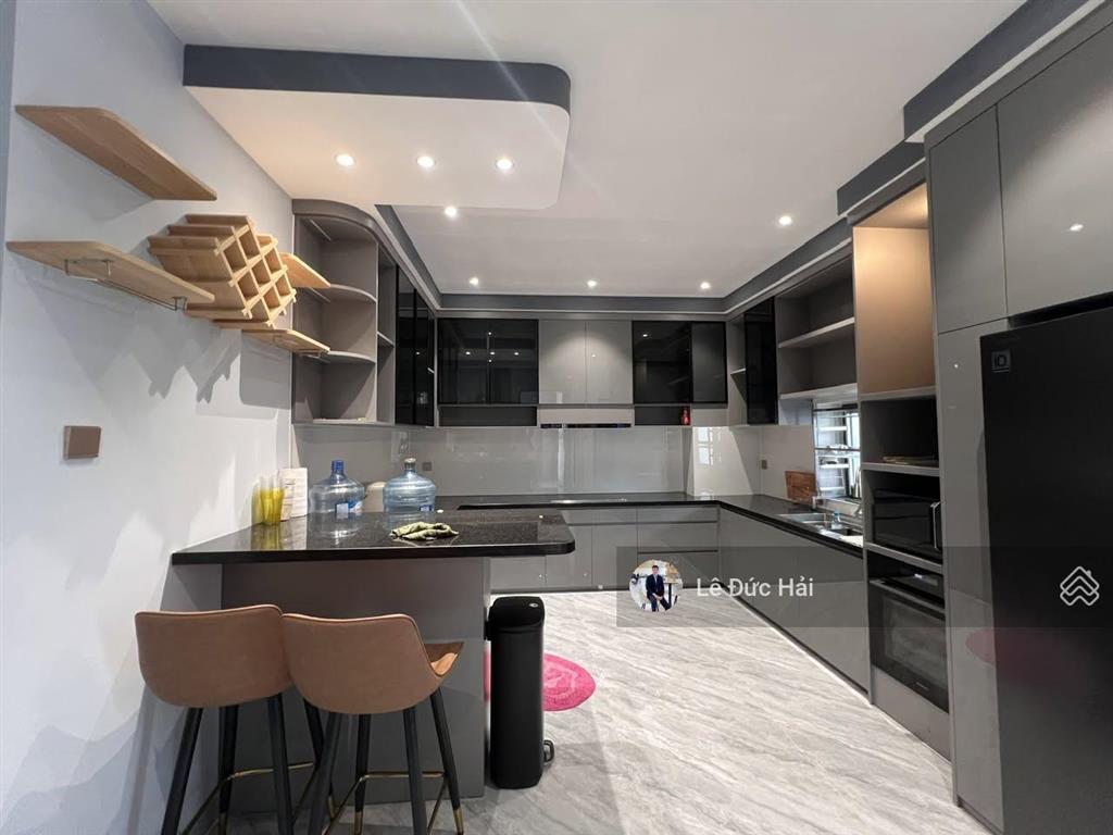 Cho thuê biệt thự mới hiện đại 06 phòng ngủ 14x17,5m (nội thất cao cấp thang máy) giá chỉ 80 triệu