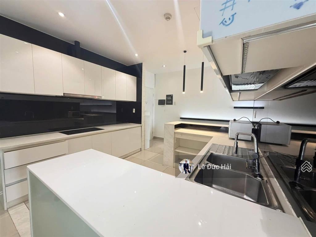 Cho thuê 3pn riverside residence 146 m2 full nội thất view sông trực diện giá chỉ 45 triệu/tháng