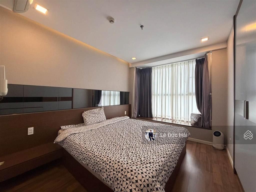 Vip cho thuê  biệt thự song lập luxury phú mỹ hưng 4pn mới 100% có thang máy.  xem nhà ngay