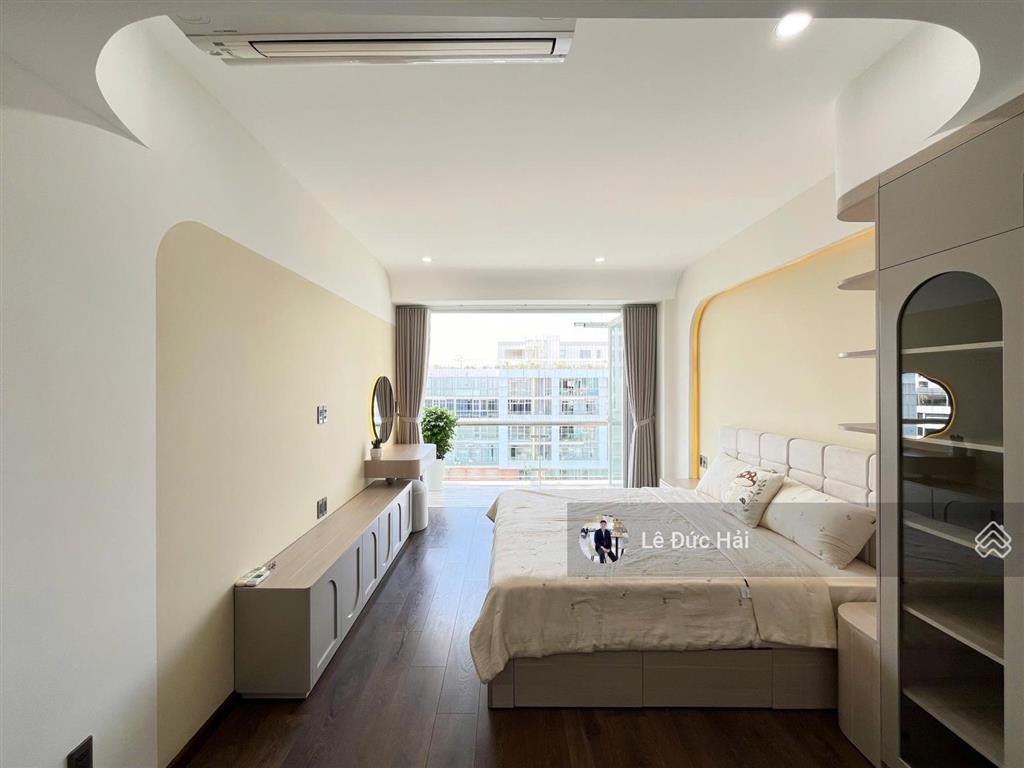 Cho thuê 3pn garden plaza nội thất đẹp diện tích 141 m2 (ban công dài miên man) giá chỉ 48 triệu/th
