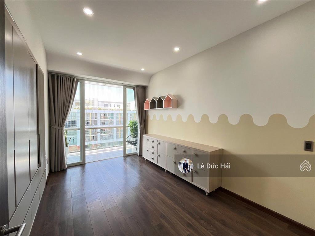 Cho thuê 3pn garden plaza nội thất đẹp diện tích 141 m2 (ban công dài miên man) giá chỉ 48 triệu/th