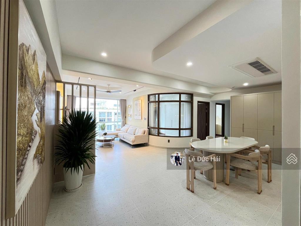 Cho thuê 3pn garden plaza nội thất đẹp diện tích 141 m2 (ban công dài miên man) giá chỉ 48 triệu/th