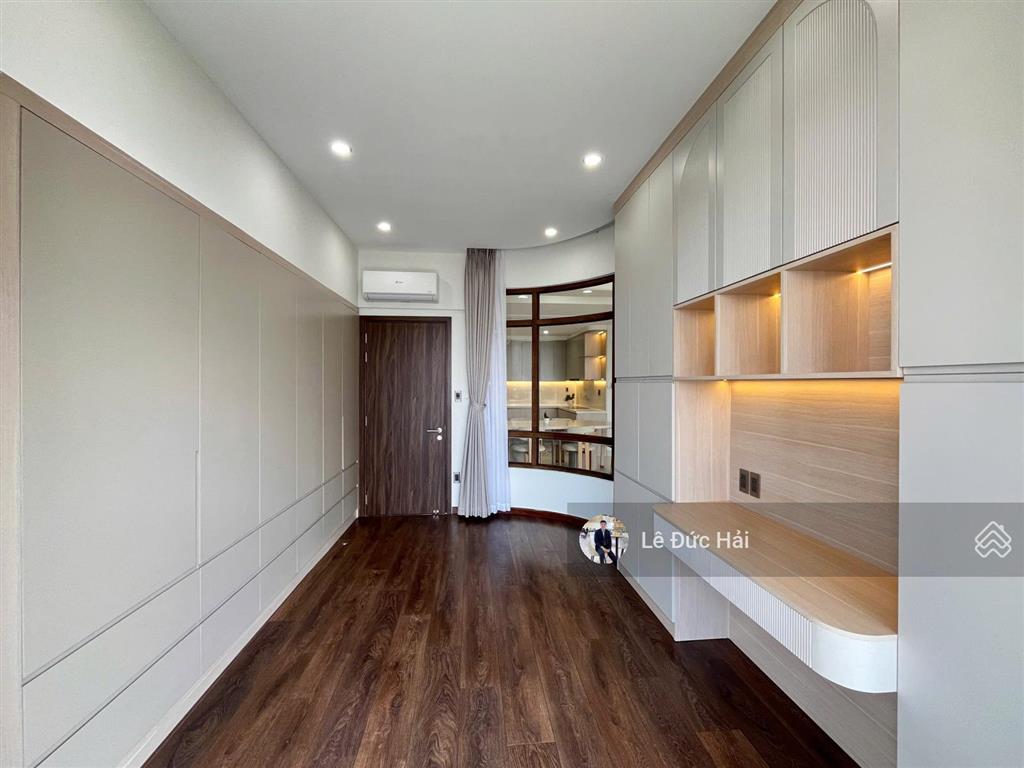 Cho thuê 3pn garden plaza nội thất đẹp diện tích 141 m2 (ban công dài miên man) giá chỉ 48 triệu/th