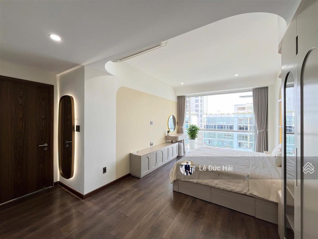 Cho thuê 3pn garden plaza nội thất đẹp diện tích 141 m2 (ban công dài miên man) giá chỉ 48 triệu/th