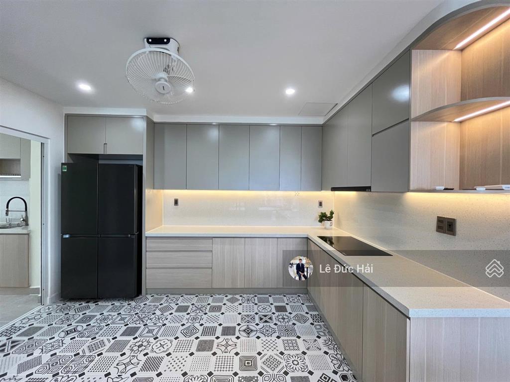 Cho thuê 3pn garden plaza nội thất đẹp diện tích 141 m2 (ban công dài miên man) giá chỉ 48 triệu/th