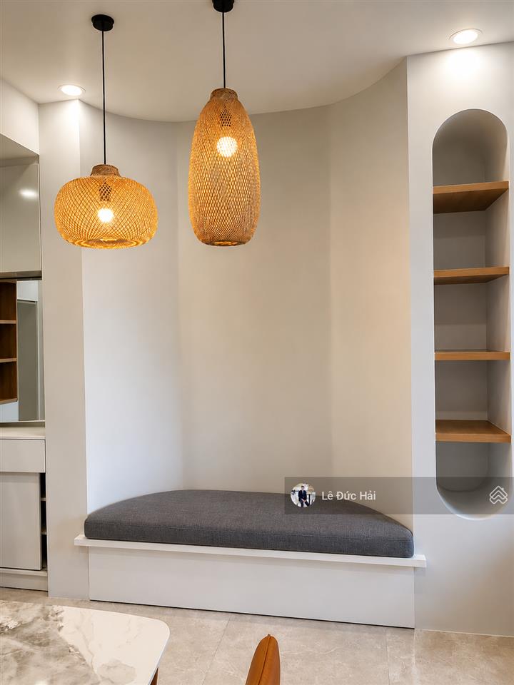 Cho thuê căn hộ 2pn midtown  nội thất cao cấp view biệt thự  tầng cao thoáng mát.  0902 244 ***