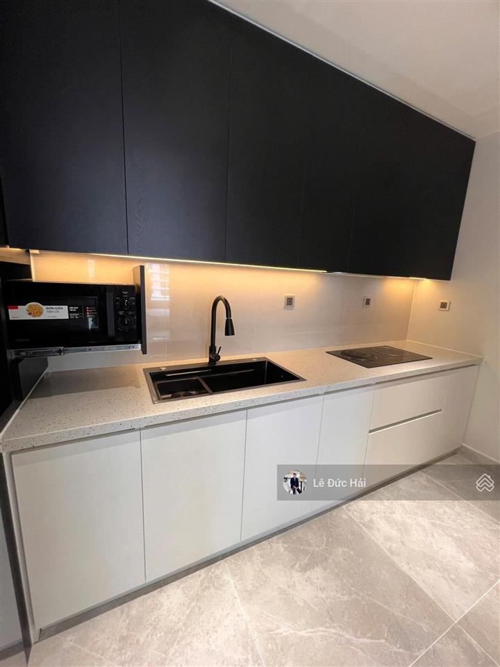 Cho thuê 2pn midtown nội thất cao cấp (có ô xe)  tầng cao thoáng mát  anh chị quan tâm 